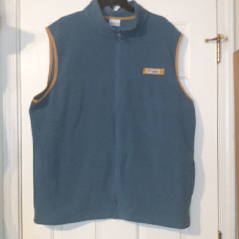 Mens Columbia PFG fleece vest.